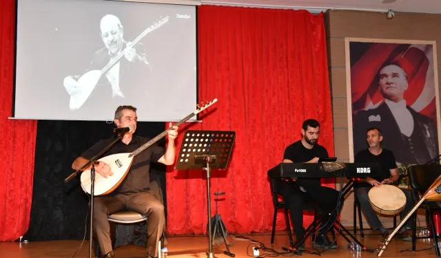 Neşet Ertaş Çiğli’de türkülerle anıldı