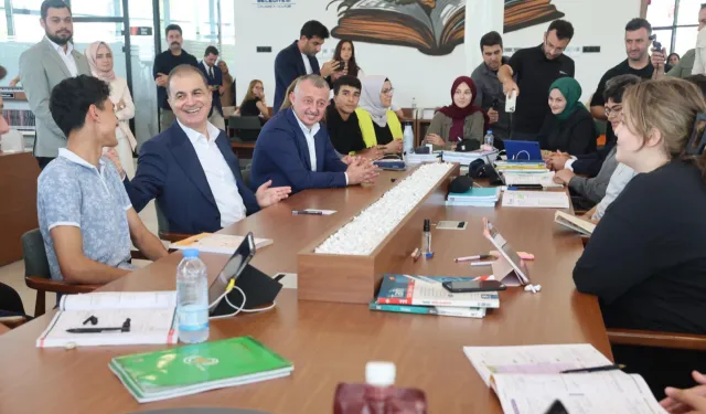 Ömer Çelik’ten Kocaeli’ye ziyaret: Milli İrade Meydanı’na tam not