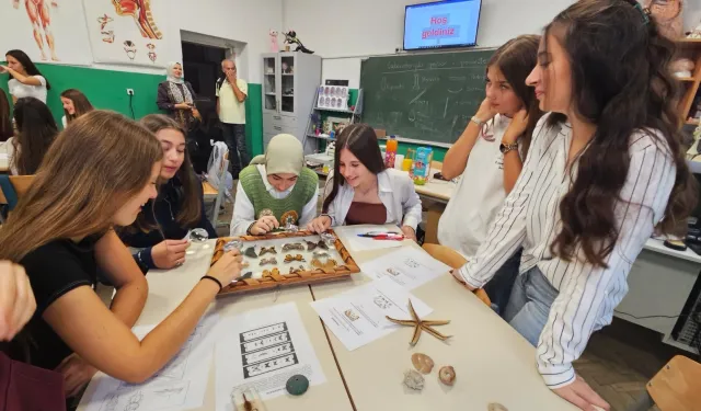 Osmangazi Belediyesi başarılı öğrencileri Bursa'da Saraybosna'ya götürdü