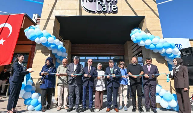 Selçuklu’da doğa ve mimarinin buluştuğu 'Kanyon Cafe' açıldı