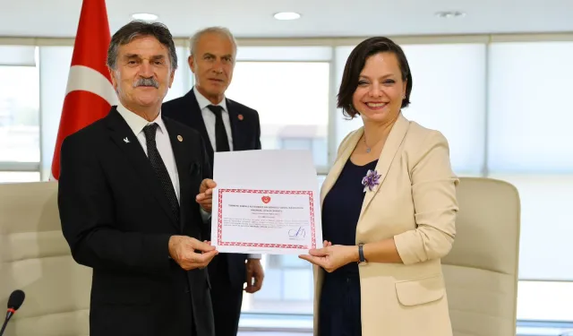 TEMAD’dan Başkan Kınay’a onursal berat