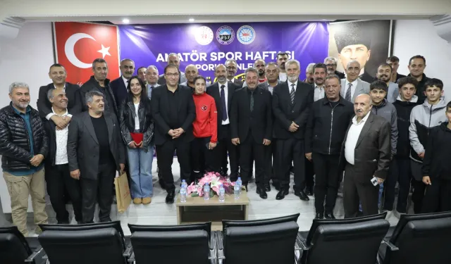 Ağrı'da sporda 'Yılın Enleri' ödüllendirildi