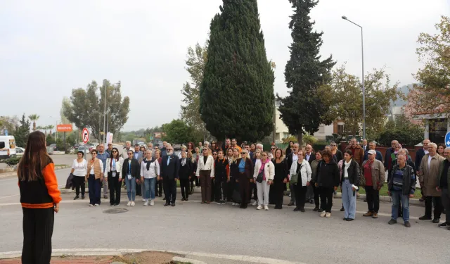 Ahmet Taner Kışlalı Güzelbahçe’de anıldı