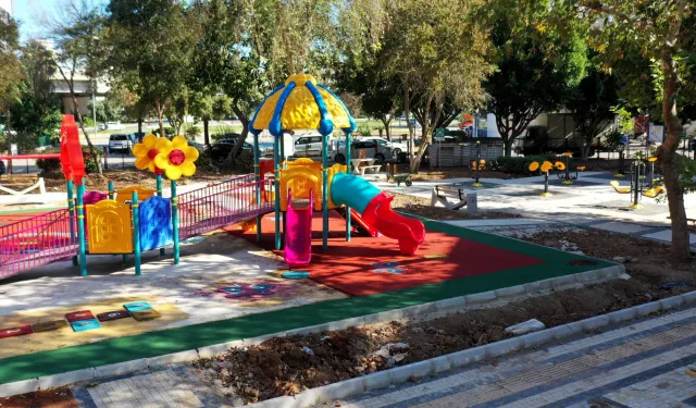 Antalya Muratpaşa’nın parkları yenileniyor