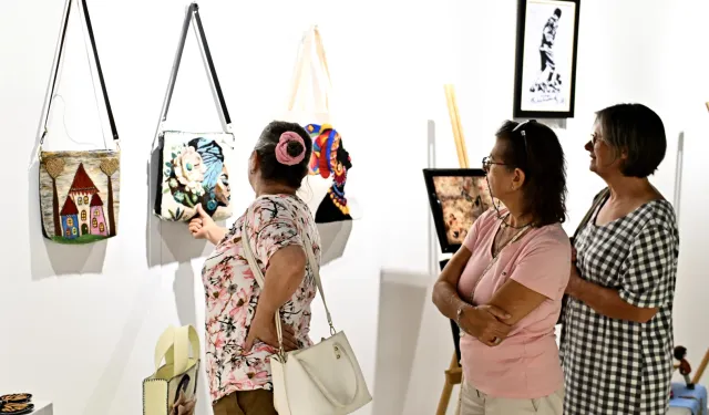 Antalya'da 'Gümüş Eller Sergisi' ziyaretçilerini ağırlıyor