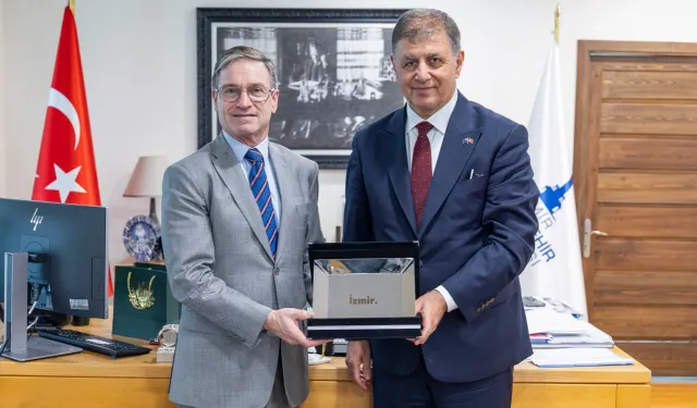 Avustralya Başkonsolosu’ndan Başkan Tugay’a ziyaret