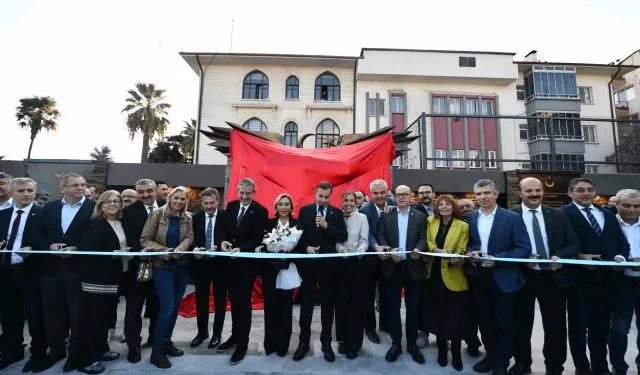 Balıkesir Cumhuriyet Meydanı 2. etabı açıldı