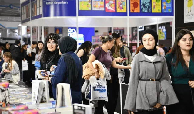 Balıkesir Kitap Fuarı’na yoğun ilgi