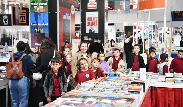 Balıkesirli öğrencilerden kitap fuarına tam not