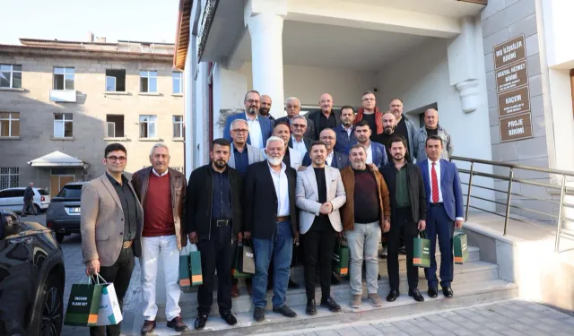 Başkan Rasim Arı Nevşehirli muhtarlarla buluştu