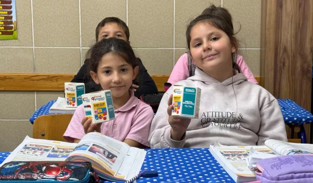 Bursa İnegöl'de Kitap Fuarı'nın habercisi kumbaralar dağıtıldı