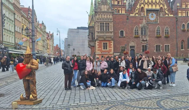 Bursa Nilüferli kız çocukları Polonya’da farklı kültürlerle buluştu