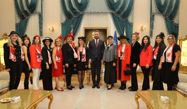 Bursa'da 'şapka devrimi'nin 100. yılı kutlandı