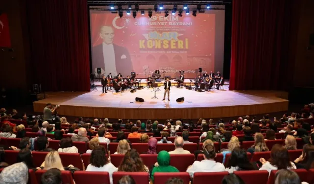 Denizli Büyükşehir’den Cumhuriyet’in 102. yılında nostaljik gece