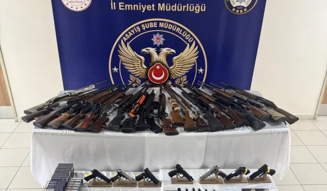 Düzce’de silah teşhirine 20 gözaltı!