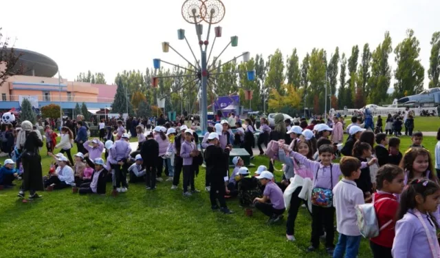 Eskişehir’de bilim şöleni başladı