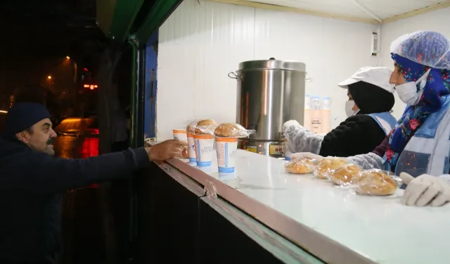 Gaziantep’te 40 noktada sıcak çorba