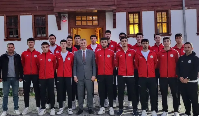 Gölcük Belediyespor’a sezon öncesi moral buluşması