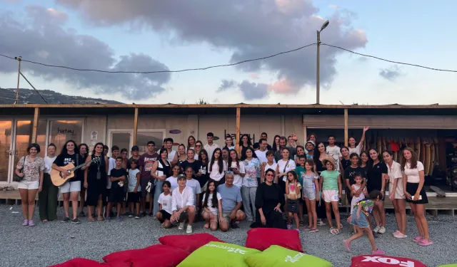 Hatay'da çocukların sörf yolculuğu devam ediyor