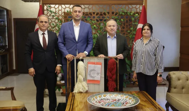 “İlmek İlmek Türkiye”de ilk ilmek Vali Fidan'dan