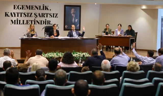 İzmir Meclisi'nde Efes otoparkı tepkisi!