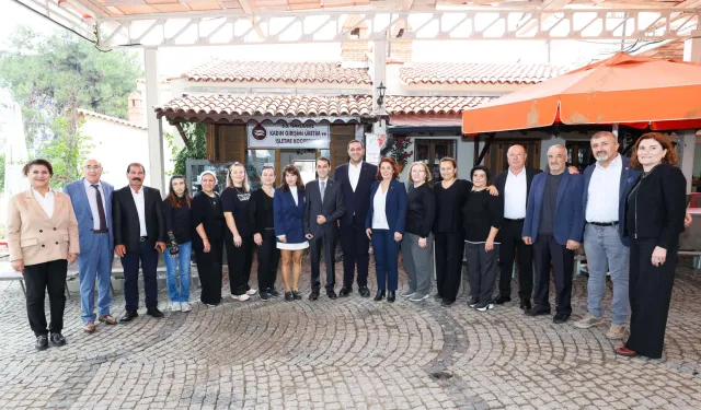 İzmir Narlıdere’de Muhtarlar Günü kutlandı