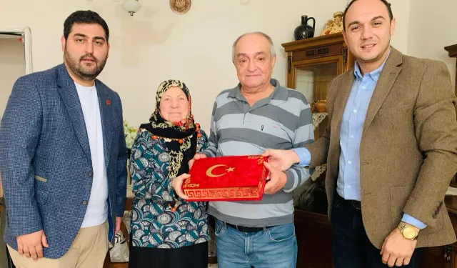 İzmit Belediyesinden Kıbrıs Gazilerine anlamlı ziyaret