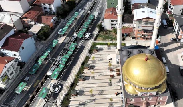 Kocaeli'de İzmit Başaran Camii Meydanı’nı yeniledi