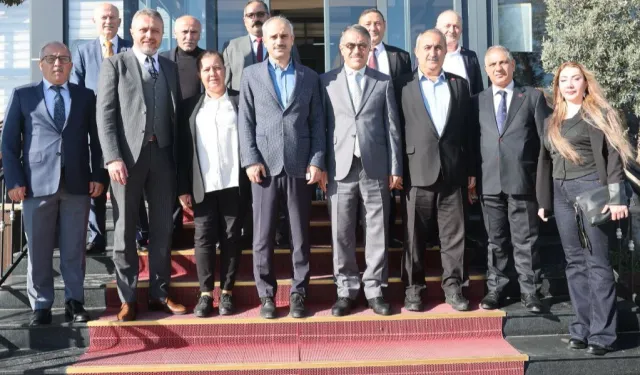 Kocaeli'de Kaymakam Önal ve Başkan Çiftçi, muhtarlarla buluştu