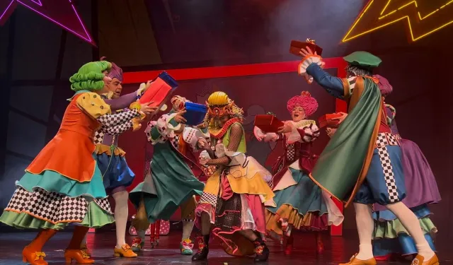 Kocaeli’de perdeler çocuklar için açıldı