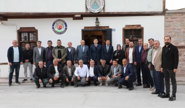 Konya Karatay protokolü muhtarlarla buluştu