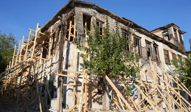 Muğla Milas'ta görkemli konak hayat buluyor