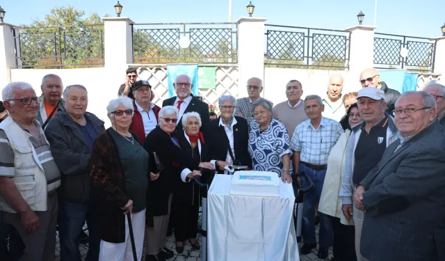 Nilüfer'de 'Yaşlılar Günü'nde gençlik coşkusu