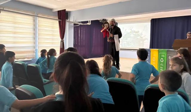 Sakarya'da “Akça” tiyatrosuyla minikler çevre bilinci kazandı