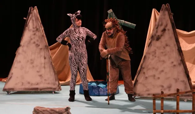 Sakarya'da 'Bir Zebra Müzikalı' seyircilerle buluştu