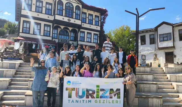 Sakaryalı gençler şehrin zenginliklerini keşfediyor