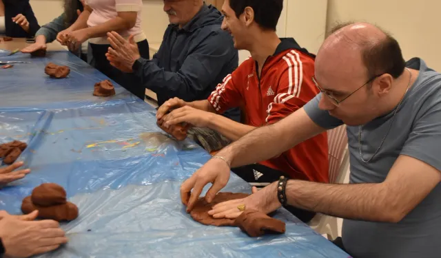 Singapurlu Art Terapist’ten sanatla terapi