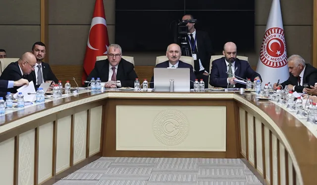 TBMM Komisyonu’nda Vakıflar Kanunu ve kimlik bildirme düzenlemeleri görüşülüyor