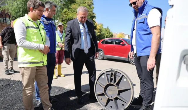 Yağmur suyu hattından doğalgaz borusu geçirilmiş