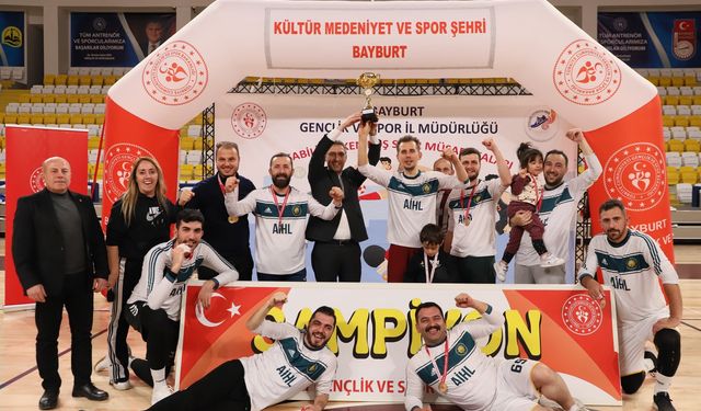 Bayburt Voleybol Turnuvası’nda Şampiyonluk Kupası Milli Eğitimin