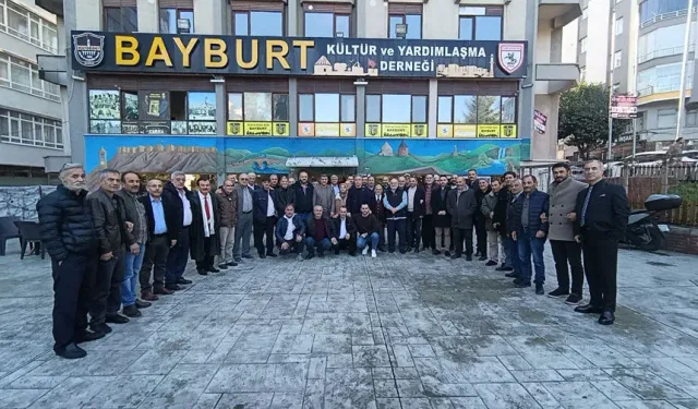 Samsun Bayburt Kültür ve Yardımlaşma  Derneği’nde bayrak değişimi gerçekleşti.
