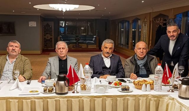 Bayburt VAKFI Yönetimi İftarda buluştu