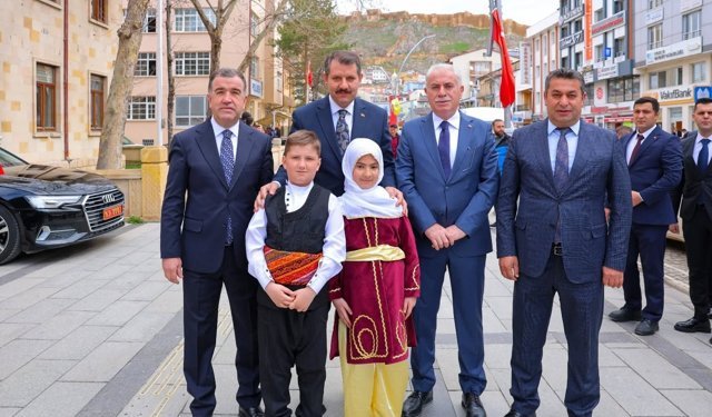 Milli Savunma Bakan Yardımcısı Salih Ayhan Memleketi Bayburt’ta