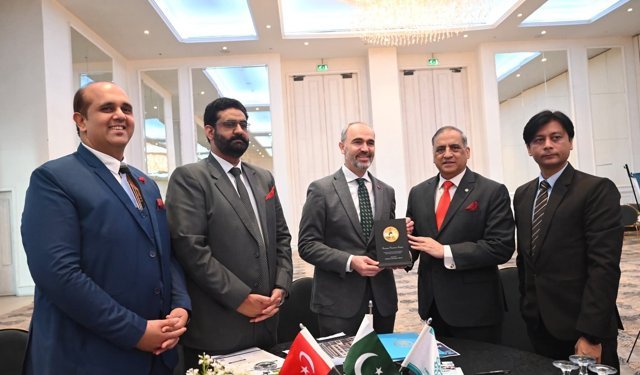 Bayburt Üniversitesi'nden Güney Asya Çıkarması