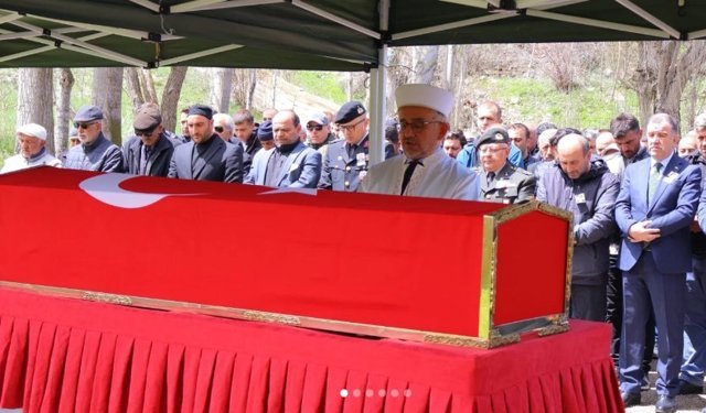 Kıbrıs gazisi Doğan, Bayburt'ta son yolculuğuna uğurlandı.