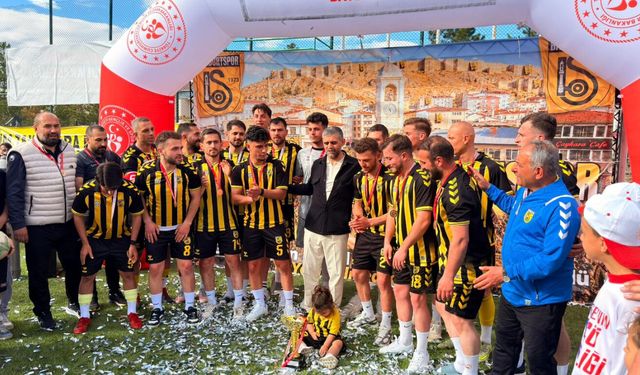 25 yıl sonra Bayburtspor Şampiyon