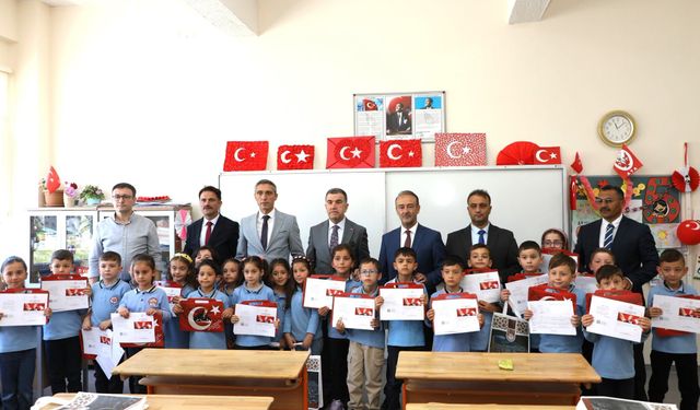 14 bin 537 öğrenci karne heyecanı yaşadı