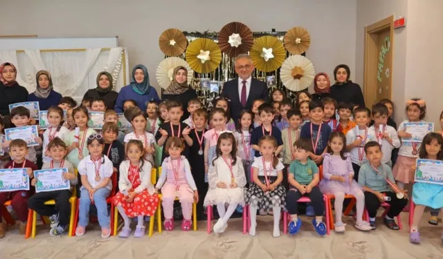 Bayburt’ta Kur’an Kursu öğrencileri karne sevinci yaşadı
