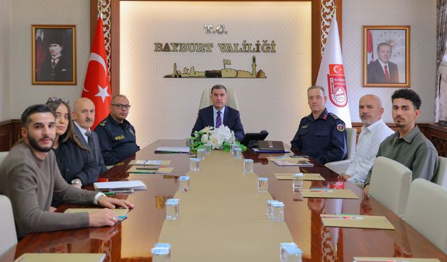 Bayburt'ta Asayiş Raporu: Aranan Şahıslara Kıskaç, Suçlarda %100 Aydınlatma