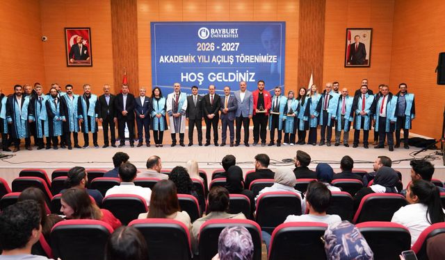Bayburt Üniversitesinde 2026-2027 Akademik Yılı Törenle Başladı